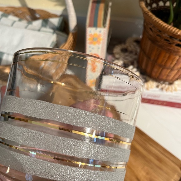 Vintage gold and frosted glass ice bucket - Picture 5 of 10